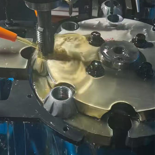 Máquina roscadora de tuercas TAICHUANG: permitiendo una producción de alta eficiencia en la fabricación de sujetadores